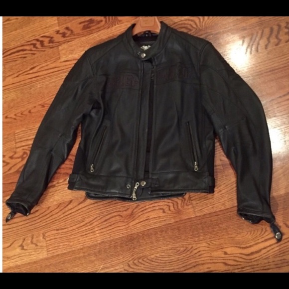 Harley-Davidson Other - Men's Harley Black Leather "AERATION" Jacket.
